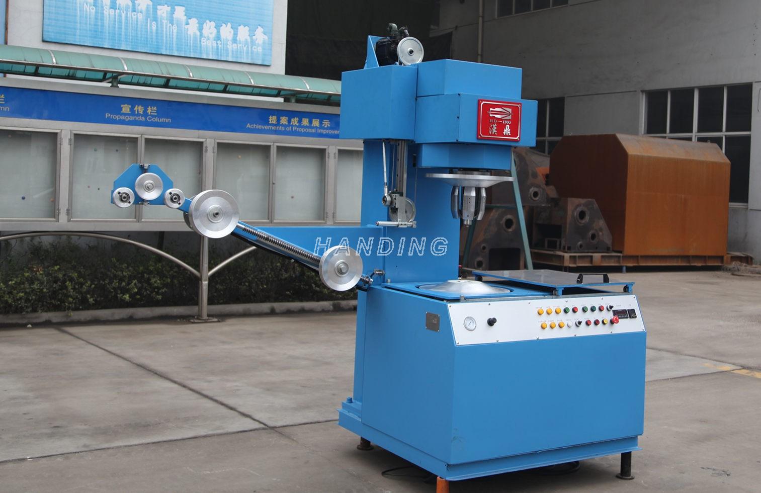 Brake type coiling machine for LAN cables
